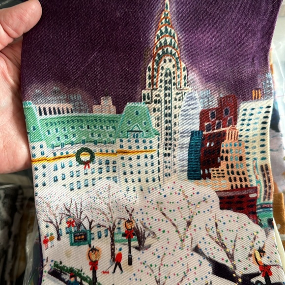 Holiday in the city Tea Towel - Picture 4 of 10